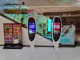 19-06-21 廣告機(jī)-上海青浦區(qū)萬達(dá)茂商場(chǎng)32寸,55寸