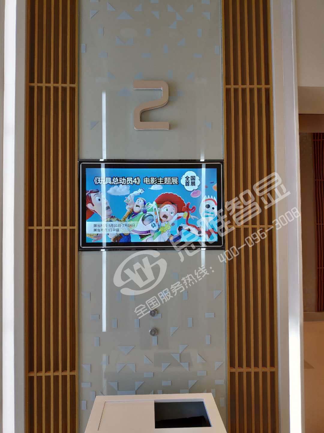 廣告機,壁掛廣告機,鑲嵌廣告機,32寸廣告機,55寸壁掛廣告機